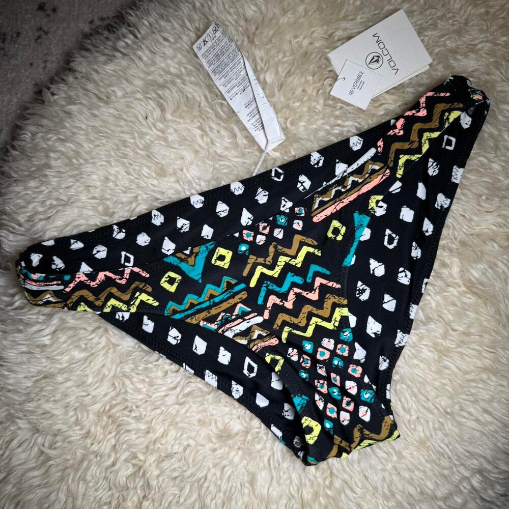 💥 nwt Volcom aztec tribal reversible swimsuit medium bottoms d3